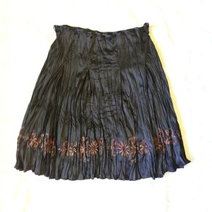 Systemaction Satin skirt. Size 44/12.